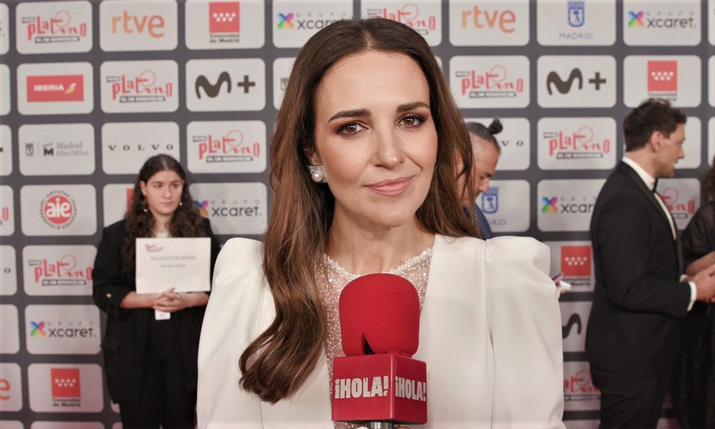 Paula Echevarría y otras 'celebrities' se divierten con el juego de las preguntas encadenadas