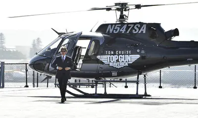 La impactante llegada de Tom Cruise al estreno de 'Top Gun: Maverick'