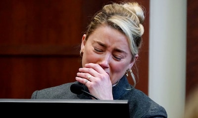 Amber Heard se vuelve a derrumbar en el juicio contra Johnny Depp al narrar otra de sus violentas peleas