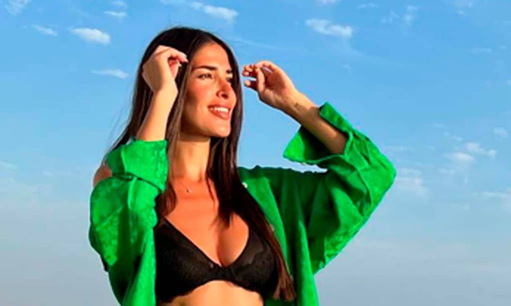 Lidia Torrent presume de embarazo en las playas de Cádiz, ¡y está espectacular!