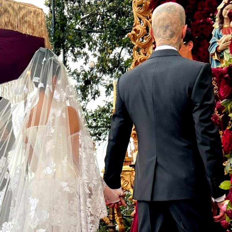 ¡Casados por tercera vez! Kourtney Kardashian y Travis Barker se dan el 'sí, quiero' en una idílica boda a la italiana