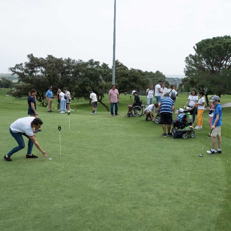 El primer Torneo de golf María de Villota, una cita solidaria para ayudar a niños con enfermedades neuromusculares 