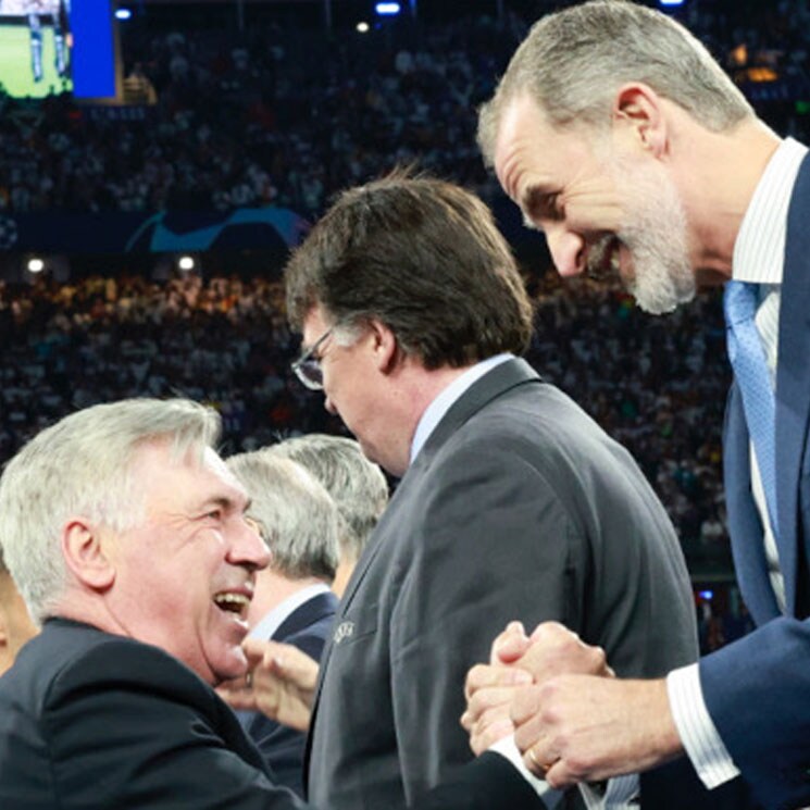 El rey Felipe disfruta del triunfo del Real Madrid en la final de la Champions en París