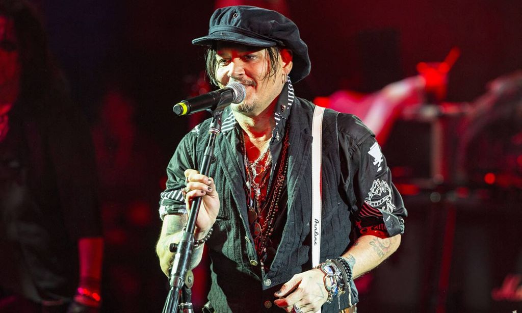 Johnny Depp, de fiesta con Kate Moss mientras el jurado delibera sobre el juicio contra Amber Heard Johnny Depp, de fiesta con Kate Moss mientras el jurado delibera sobre el juicio contra Amber Heard