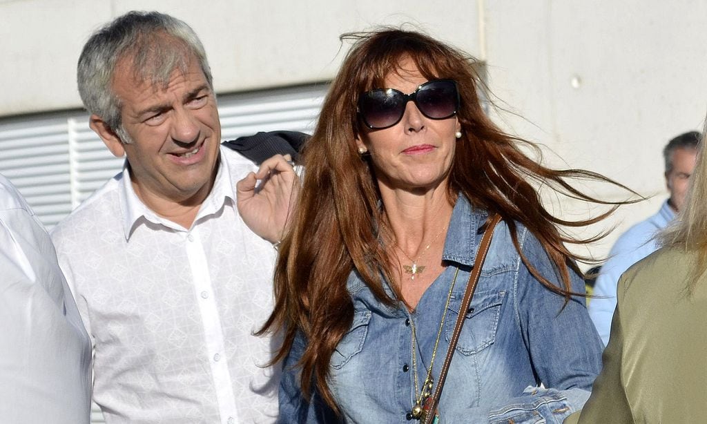 Patricia Santamarina, esposa de Carlos Sobera, ayuda a su marido en pleno ataque de pánico en televisión