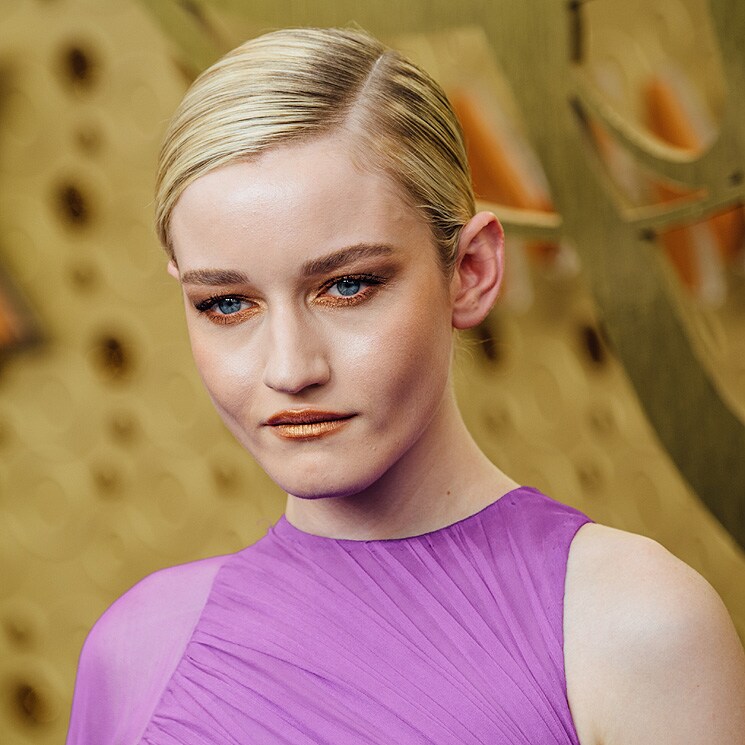 Julia Garner, la veinteañera que ha sido escogida para interpretar a Madonna en su biopic