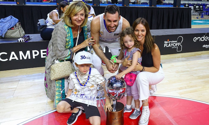 Rudy Fernández con su familia