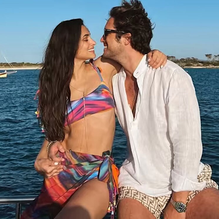 Diego Boneta y su novia, Renata Notni, disfrutan de una romántica escapada de vacaciones en Ibiza 
