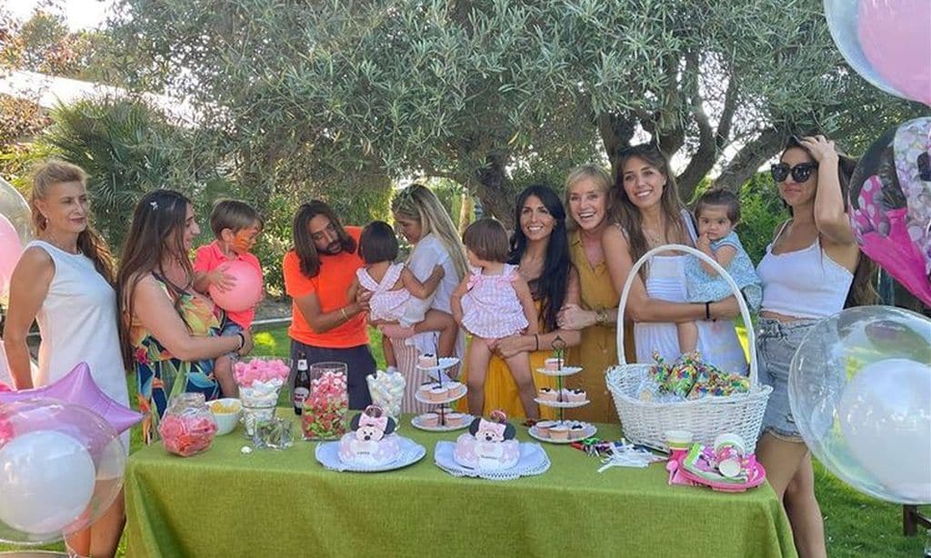 Juan Carmona y Sara Verdasco celebran el cumpleaños de sus hijas