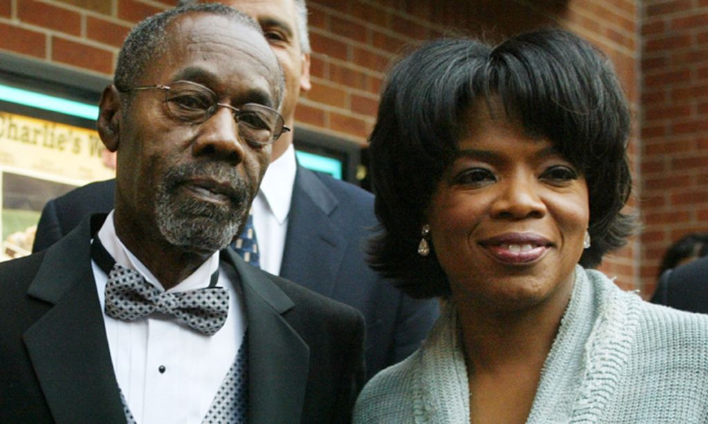 Oprah Winfrey llora la muerte de su padre