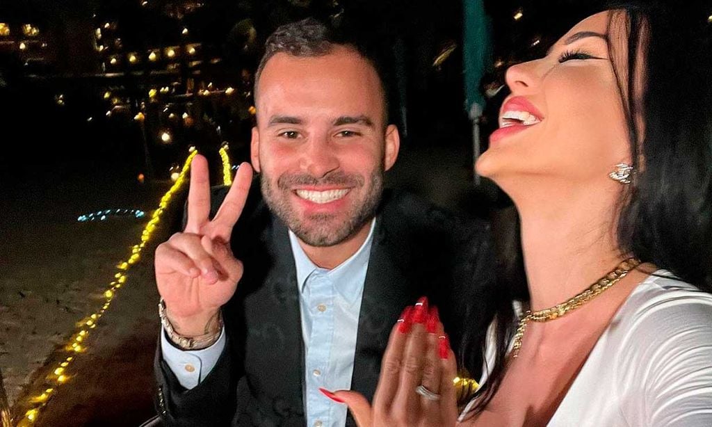 Aurah Ruiz y Jesé Rodriguez recién prometidos