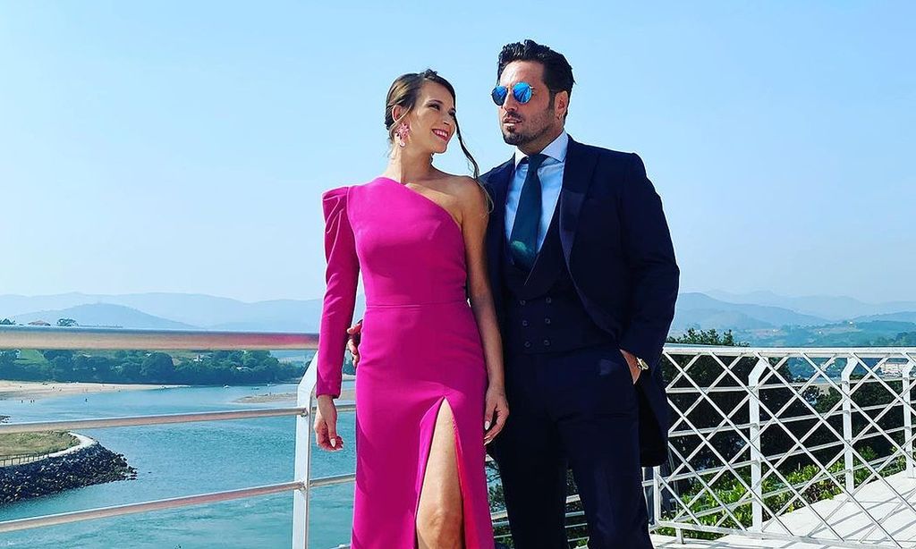 David Bustamante y Yana Olina, en la boda del hermano del cantante a pocos días de celebrar su particular aniversario