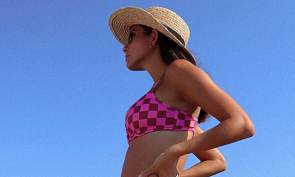 María Fernández-Rubíes posa espectacular en biquini embarazada de su segundo hijo