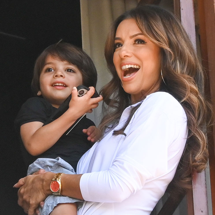 Eva Longoria revoluciona las calles de Marbella con su encantador paseo en familia