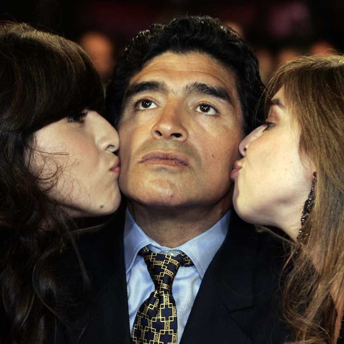 ¿Qué pasa con las redes sociales de Maradona? La otra herencia que enfrenta a los hijos y a las hermanas del astro