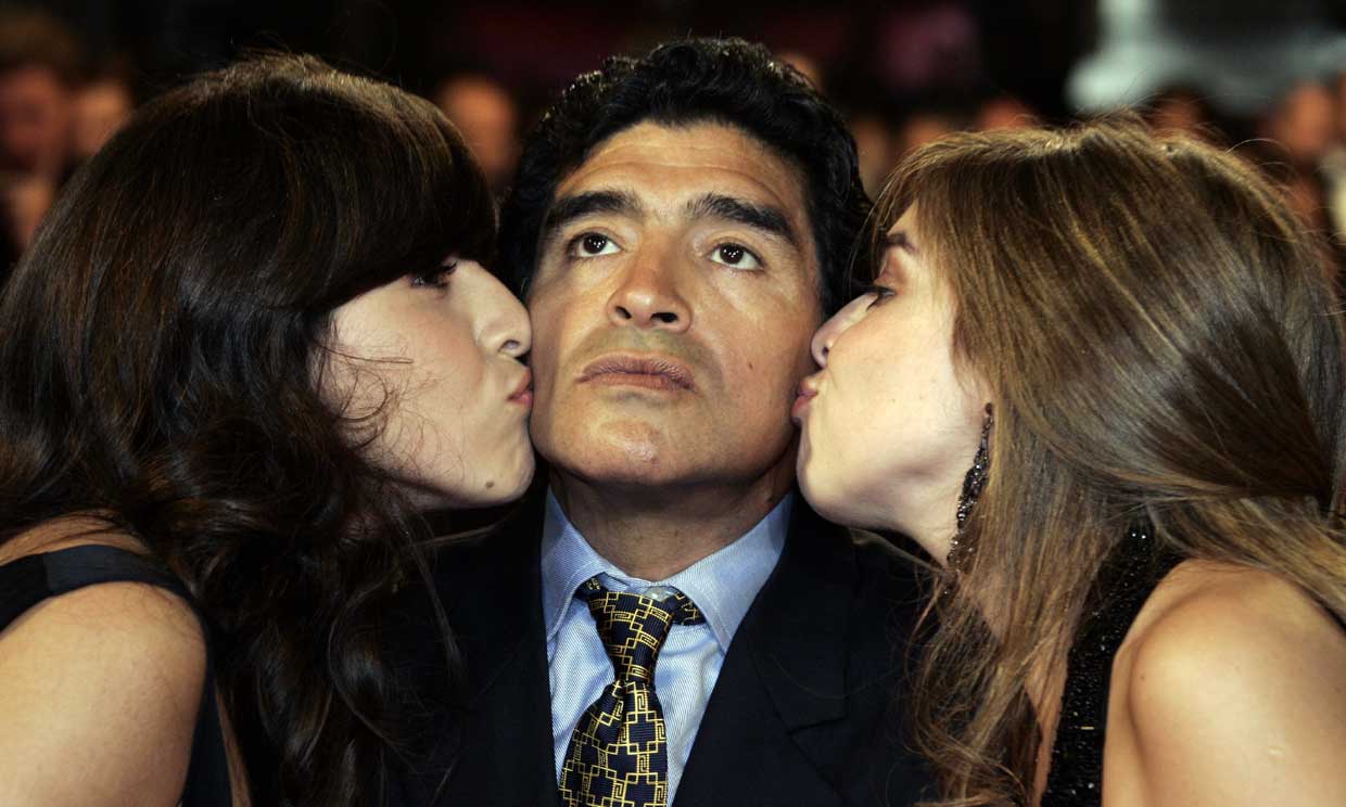 Maradona y sus hijas mayores, Dalma y Gianinna