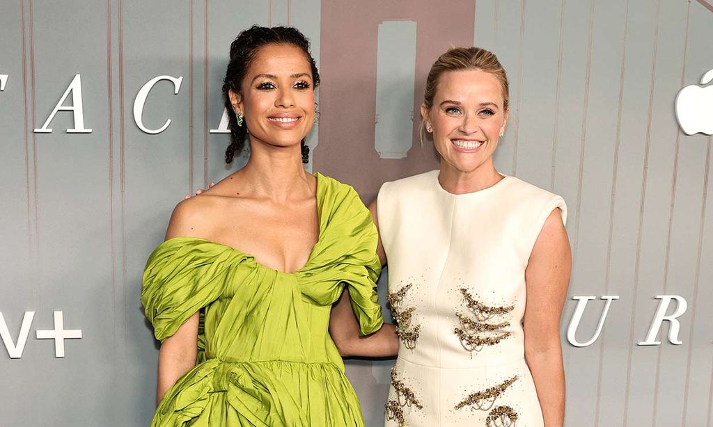 Reese Witherspoon y Gugu Mbatha-Raw en el estreno de la serie en Nueva York