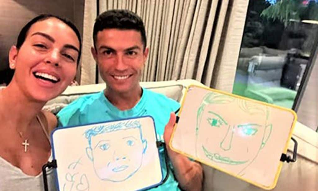 El original cruce de dibujos entre Georgina y Cristiano durante su reencuentro en Madrid