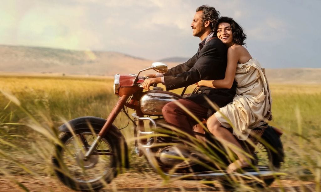Late al son de 'La canción del corazón', la romántica película turca que te dejará con una sonrisa en la boca