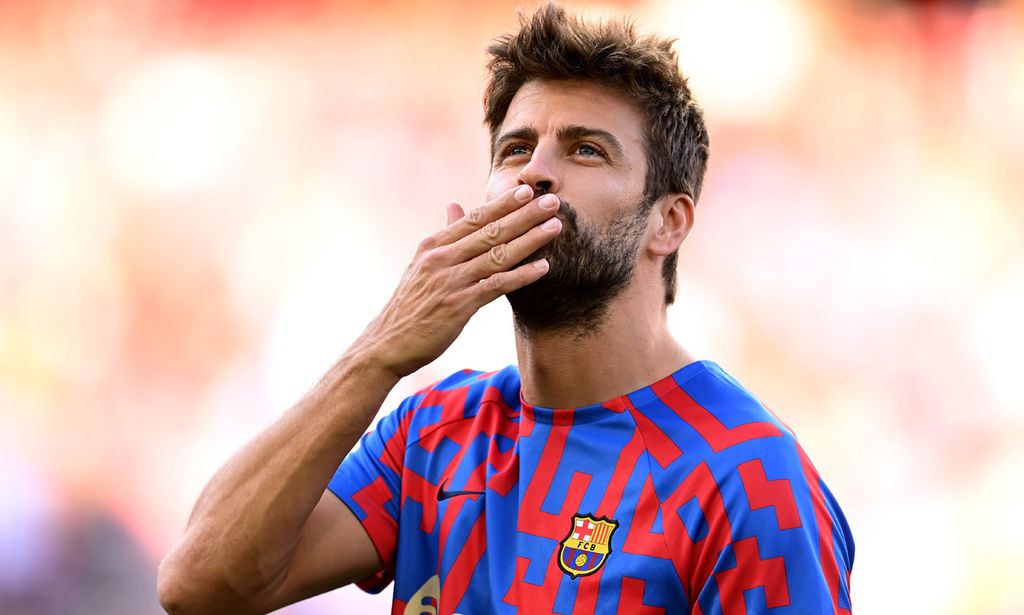 Los besos al aire de Piqué en el Camp Nou, ¿a quién van dirigidos?