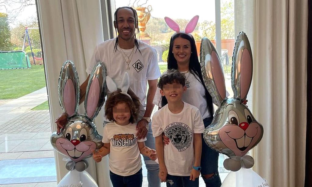 aubameyang-as-es-su-familia