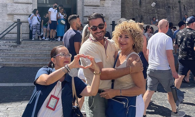 ¡De la Fontana de Trevi a la Capilla Sixtina! El divertido viaje a Roma de Miguel Ángel Silvestre y su madre
