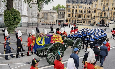 El carruaje que ha trasladado el féretro de la Reina: el Carro de Armas de Estado, un tesoro plagado de historia