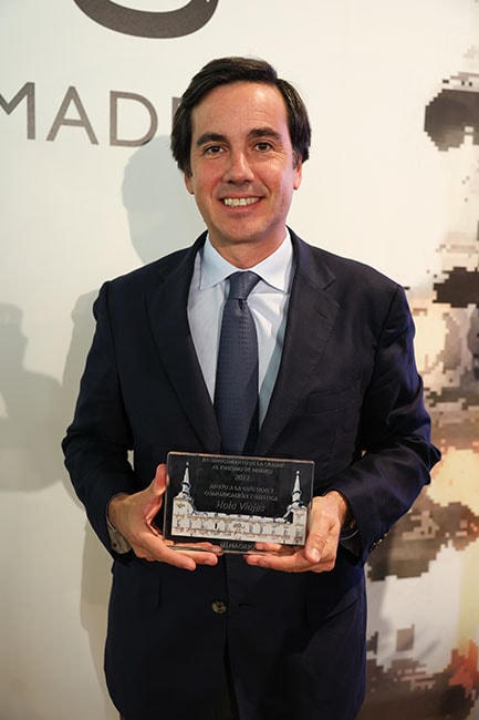 Eduardo Sánchez Pérez con el premio