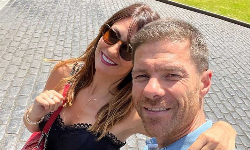 Xabi Alonso inicia nueva vida en Alemania junto a Nagore Aranburu y sus tres hijos