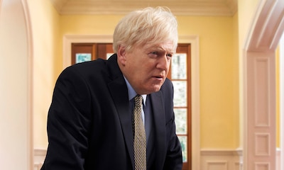 Kenneth Branagh se transforma en Boris Johnson en 'This England'
