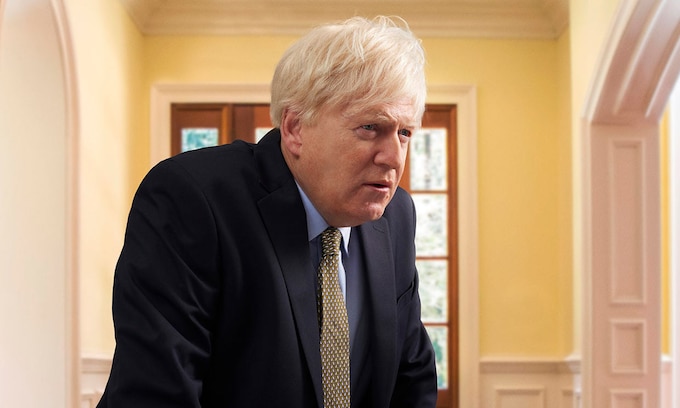 Boris Johnson es interpretado por Kenneth Branagh en los meses en los que el COVID irrumpió en la política del Reino Unido