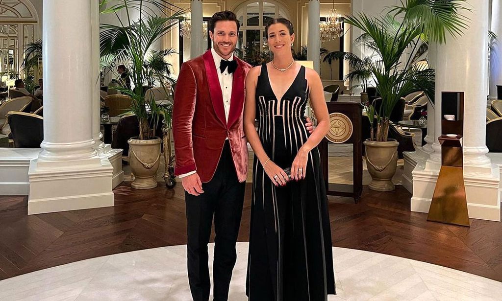 ¡Puro glamour! Garbiñe Muguruza y Arthur Borges derrochan amor y elegancia en una velada inolvidable