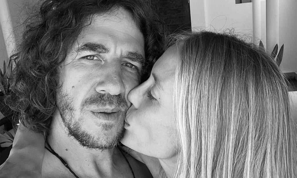 Descubrimos los exclusivos detalles del paraíso donde Carles Puyol y Vanesa Lorenzo pasan sus vacaciones