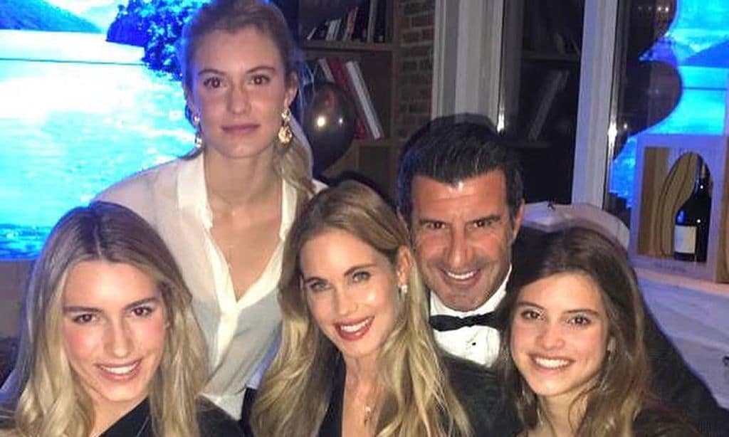 Luis Figo cumple 50 volcado en su familia tras haber superado una crisis con Helene Svedin