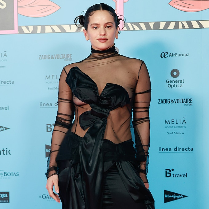 Rosalía conquista la alfombra rosa de los40 Music Awards