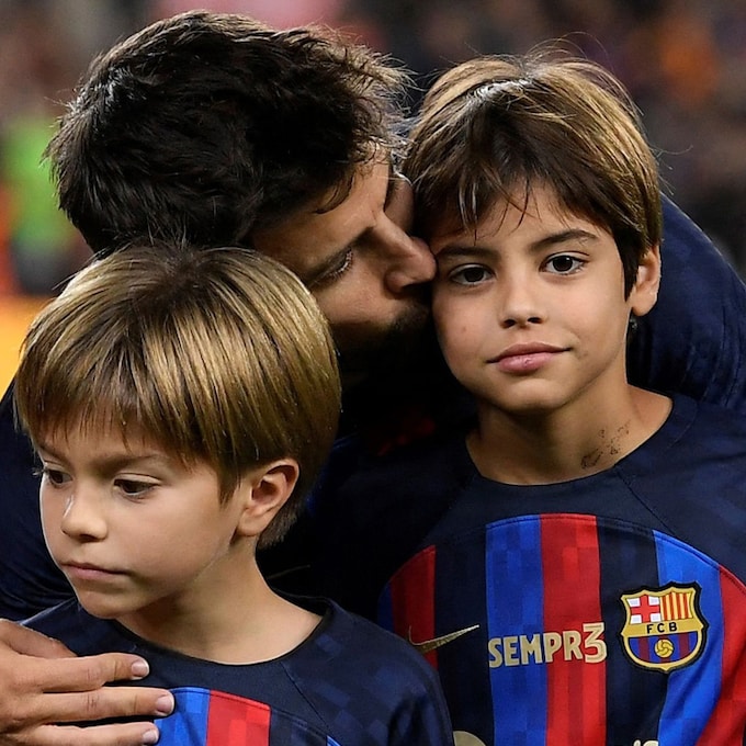 Gerard Piqué, arropado por sus hijos en su gran noche de despedida del fútbol