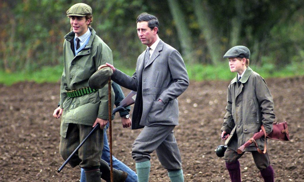 Carlos III de caza con sus hijos