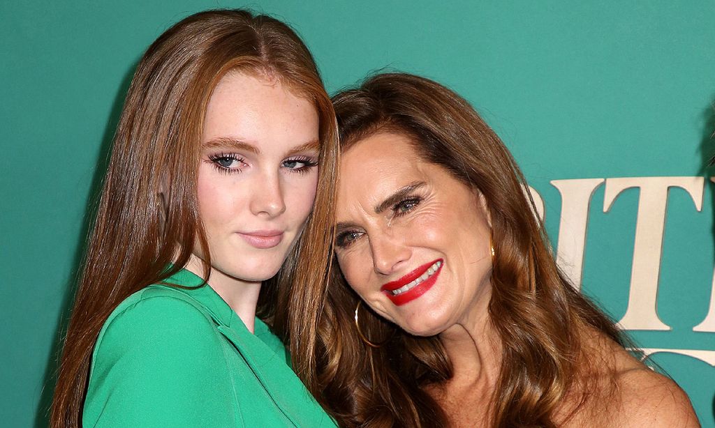 Brooke Shields presume de su hija Grier, de 16 años, en la alfombra roja