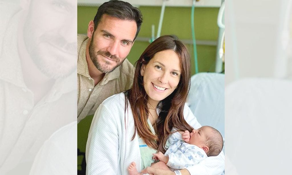 Saúl Craviotto se convierte en padre de familia numerosa con el nacimiento de su tercera hija