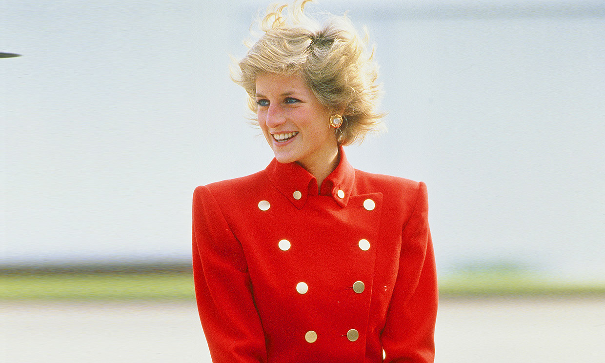 Comparamos los momentos de Elizabeth Debicki en 'The Crown' con la vida real de Diana de Gales