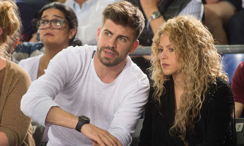 Shakira y Gerard Piqué se reencuentran por primera vez tras su acuerdo en un partido de su hijo Milan