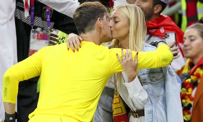 El beso del campeón de Thibaut Courtois a su prometida, Mishel Gerzig