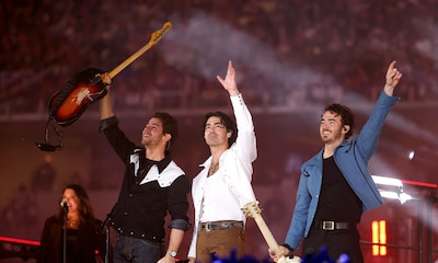 Los Jonas Brothers demuestran que siguen causando furor 17 años después