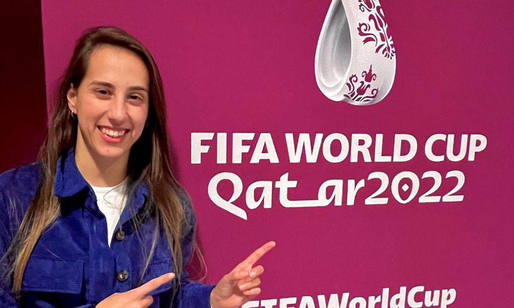 Alicia Arévalo, con solo 24 años, la primera mujer en narrar un partido de un Mundial en TVE