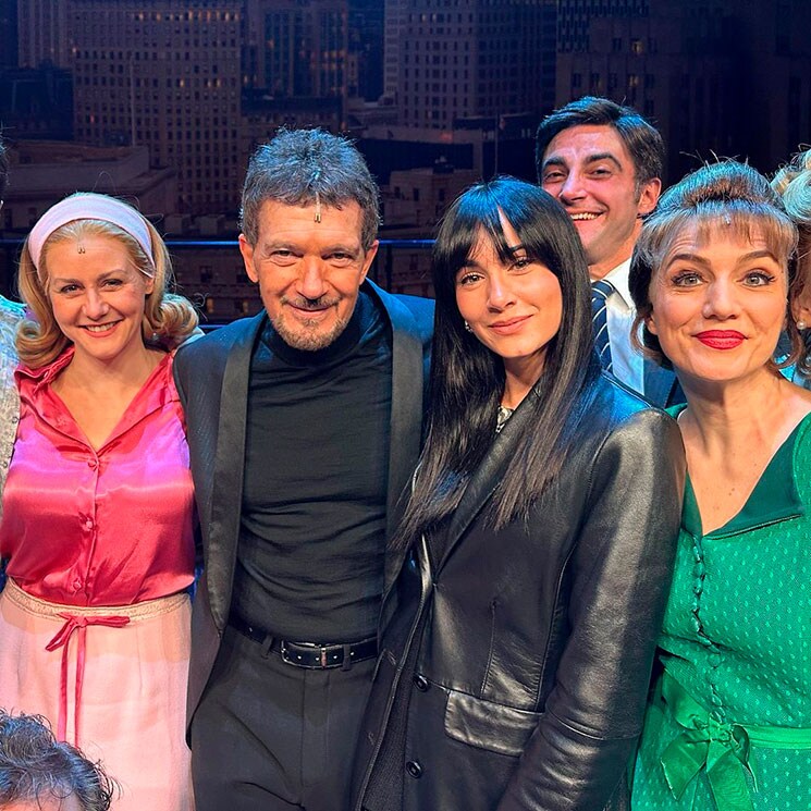 Tras el estreno de su serie con Miguel Bernardeau, Aitana disfruta del musical de Antonio Banderas