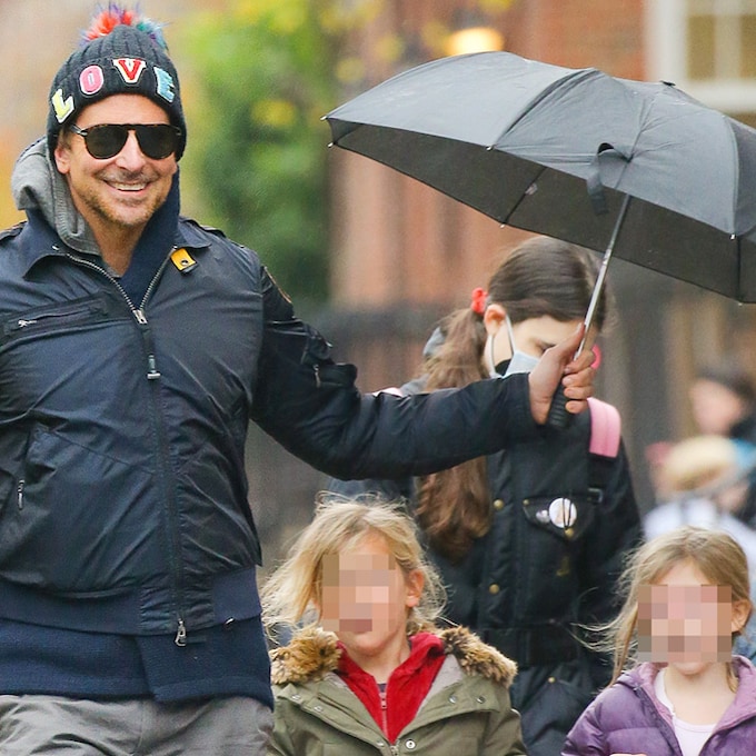 Bradley Cooper, el 'salvador' con paraguas de Lea y sus amigos