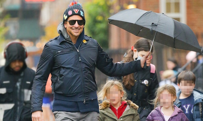 Bradley Cooper, de paseo con su hija Lea de Seine por Nueva York