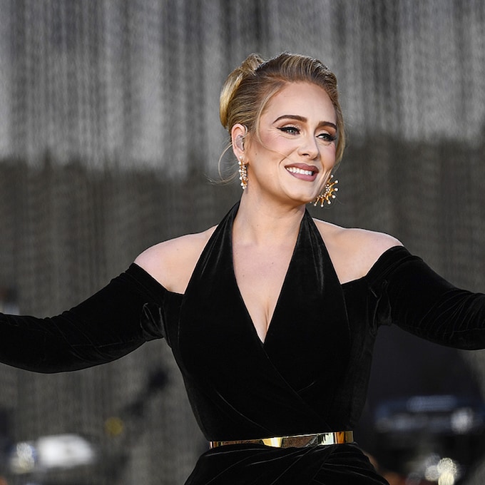 Adele habla en pleno concierto de su complicado divorcio y desvela que ha vuelto a terapia