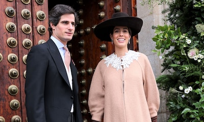 La duquesa de Huéscar, muy feliz en la recta final de su embarazo, asiste a la boda de su hermano Beltrán