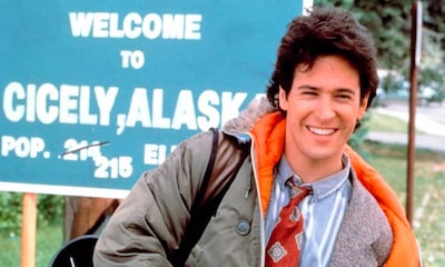 ¿Qué recuerdas de 'Doctor en Alaska'? La serie de Cicely regresará en enero